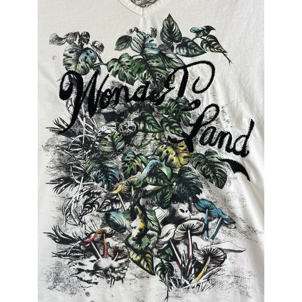YD T-Shirt Unisex Size L White V-Neck Wonderland Allover Print Embroidered - Picture 2 of 6